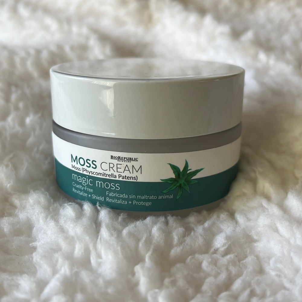 NWT BioRepublic Skincare Moss Cream